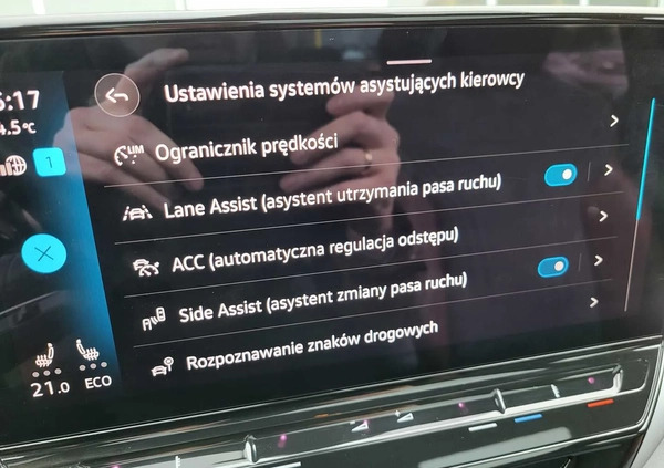 Volkswagen ID.4 cena 154900 przebieg: 21855, rok produkcji 2021 z Głuszyca małe 466